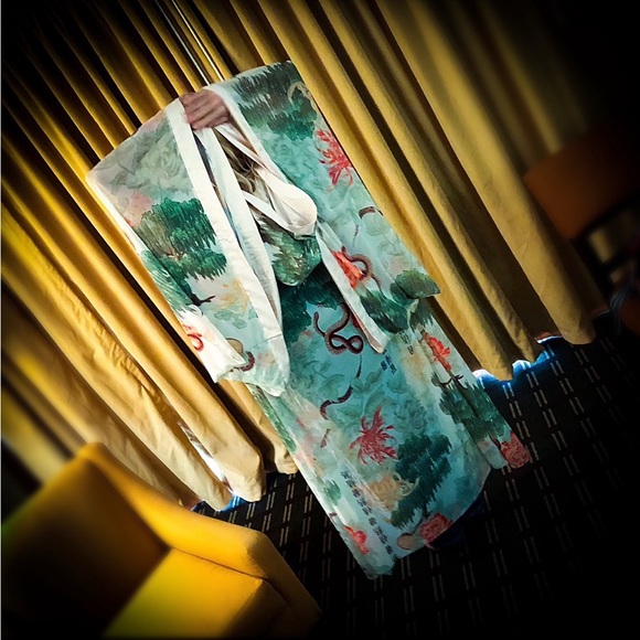 HAH RARE Asian hooded kimono - Picture 8 of 16